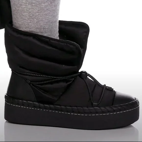 Tory Burch LEATHER TRIM SHEARLING LINING Sleeping Bag Boot BOOTIES - Picture 11 of 11